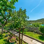 Garden By The Sea Lejlighed
