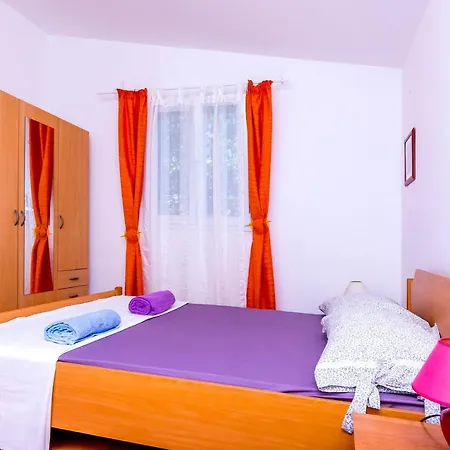 Garden By The Sea Apartment