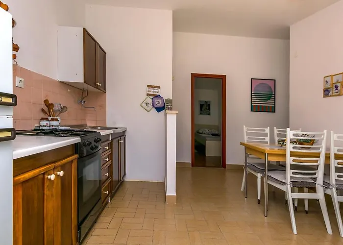 Garden By The Sea شقة