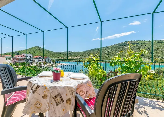 Garden By The Sea * روغوزنيكا