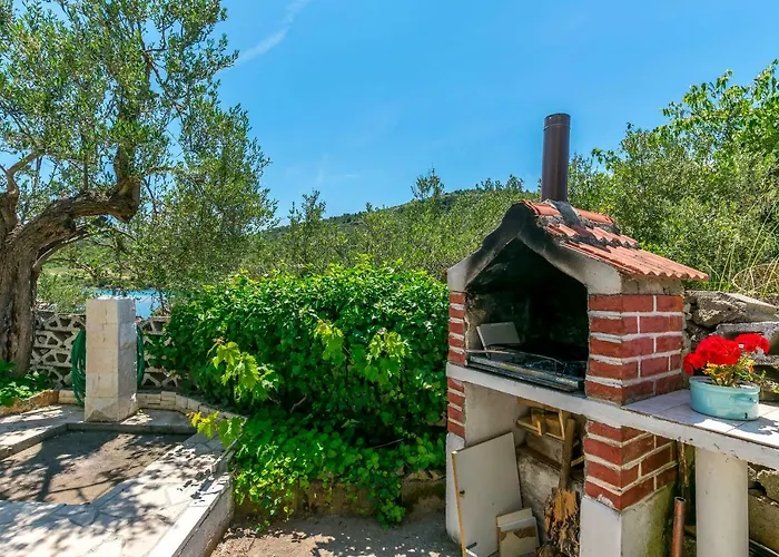 Garden By The Sea * Rogoznica (Sibenik-Knin)