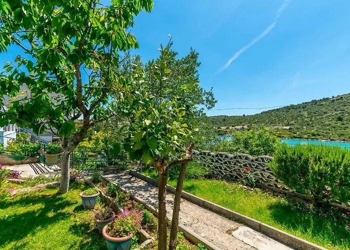 Garden By The Sea شقة